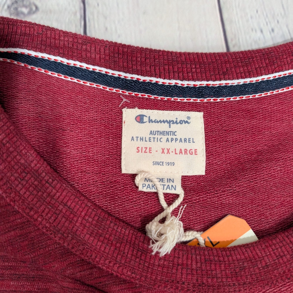 Champion Red Crewneck Sweater Classic Style - Picture 5 of 8